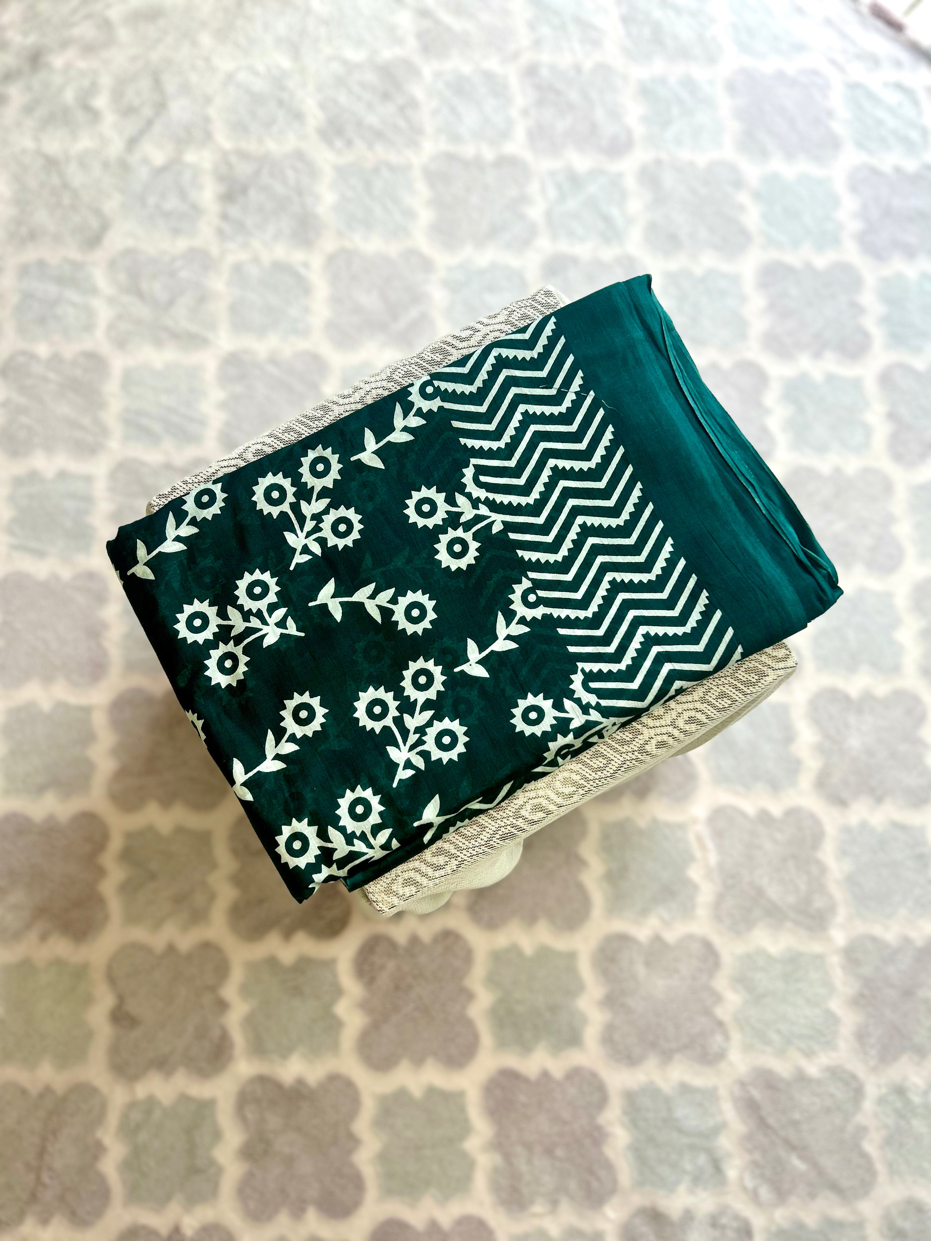 Deep Green Mulmul Cotton Saree with White Floral & Zigzag Print